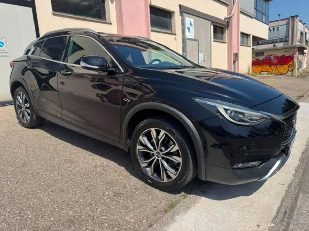 Infiniti QX30 usata a Modena (4)