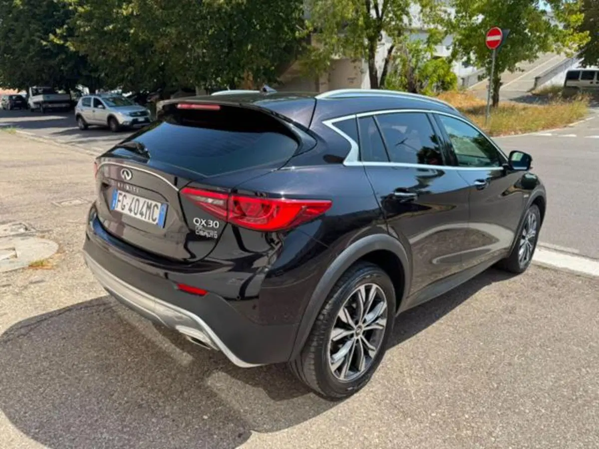 Infiniti QX30 usata a Modena (5)