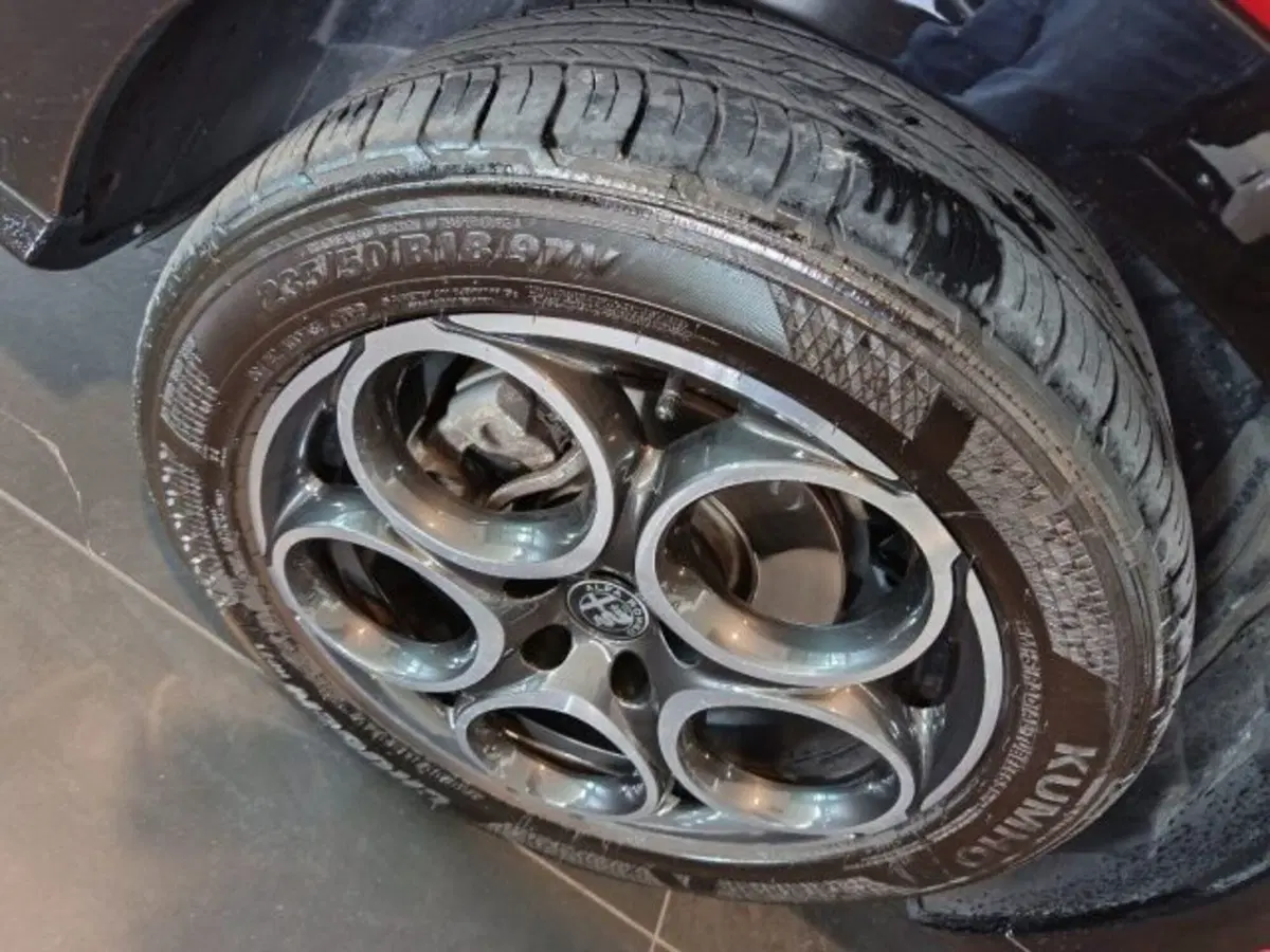Alfa Romeo Tonale usata a Modena (8)