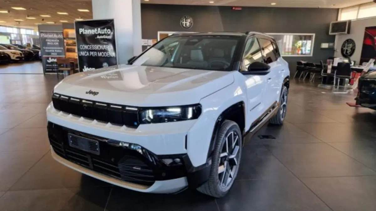 Jeep Compass nuova a Modena (2)