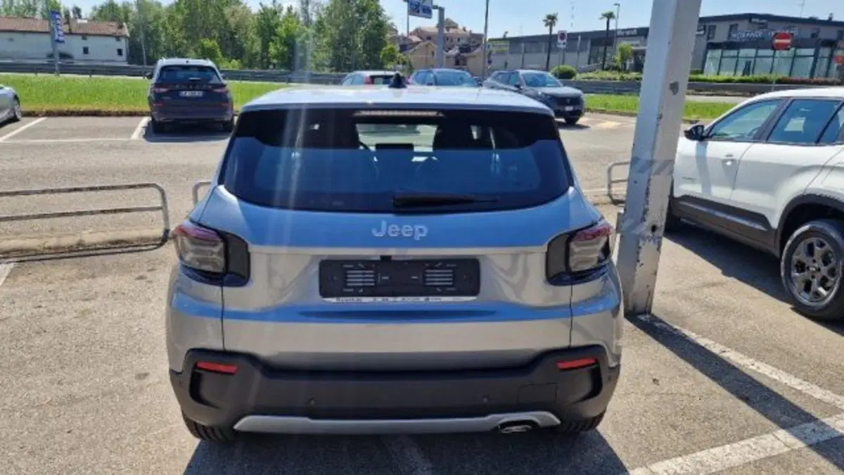 Jeep Avenger nuova a Modena (3)
