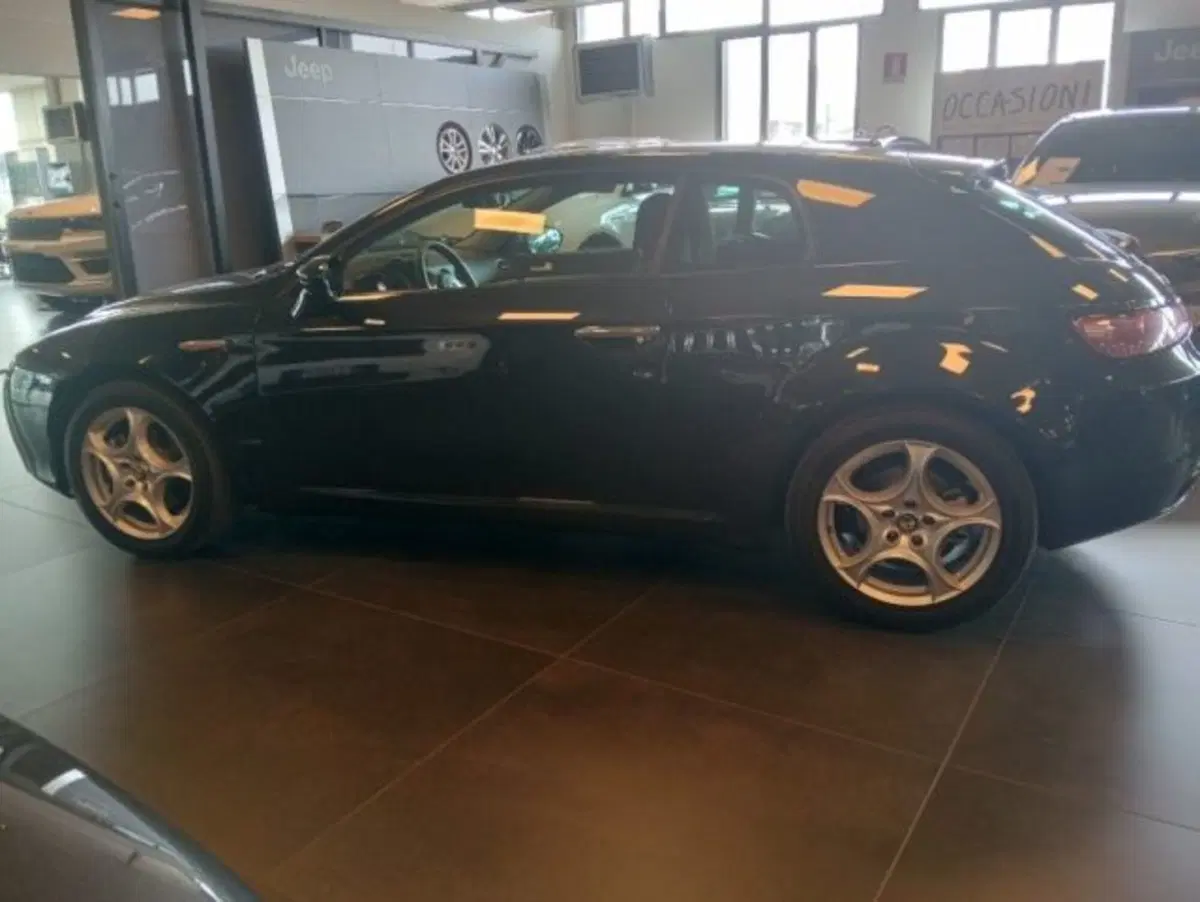 Alfa Romeo Brera usata a Modena (9)