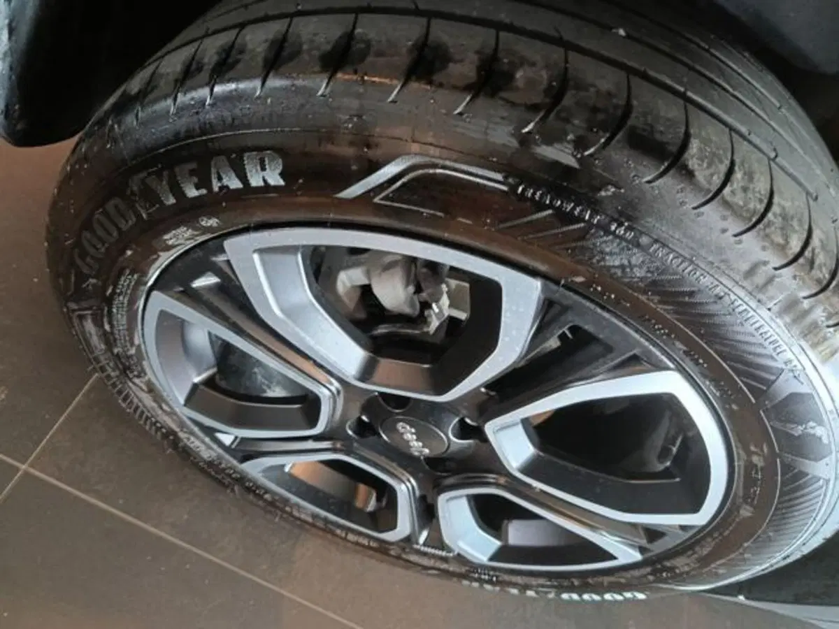 Jeep Avenger usata a Modena (7)
