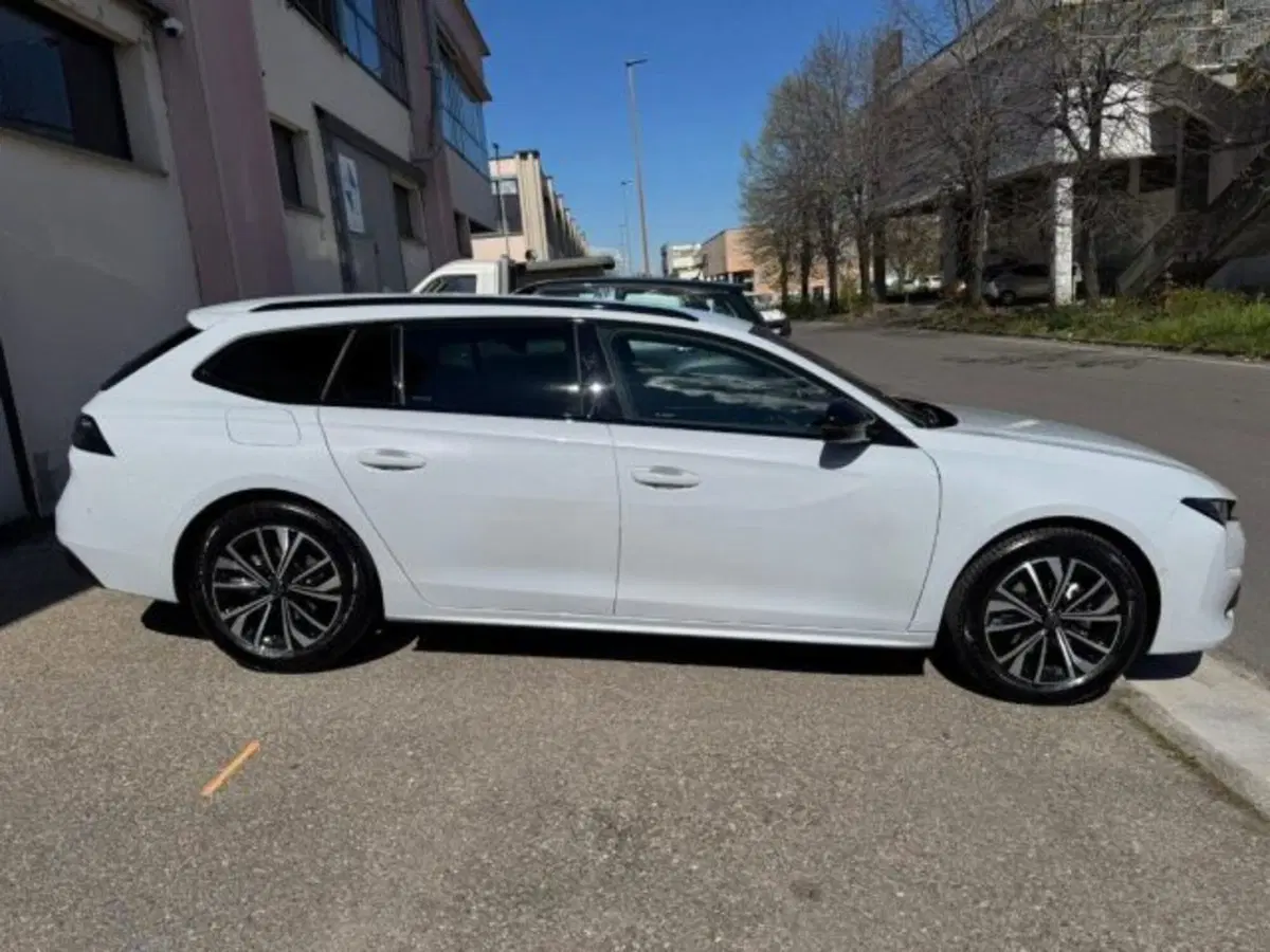 Peugeot 508 SW usata a Modena (9)