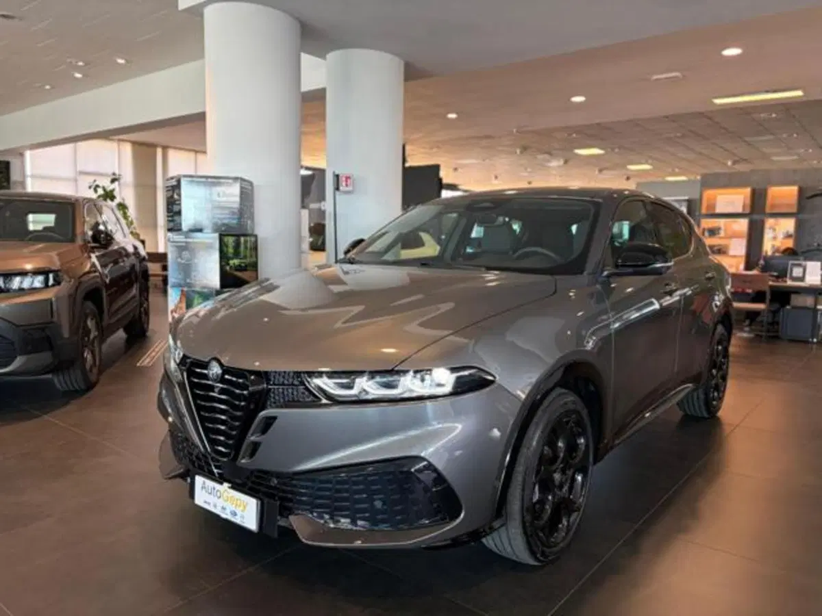 Alfa Romeo Tonale nuova a Modena (11)