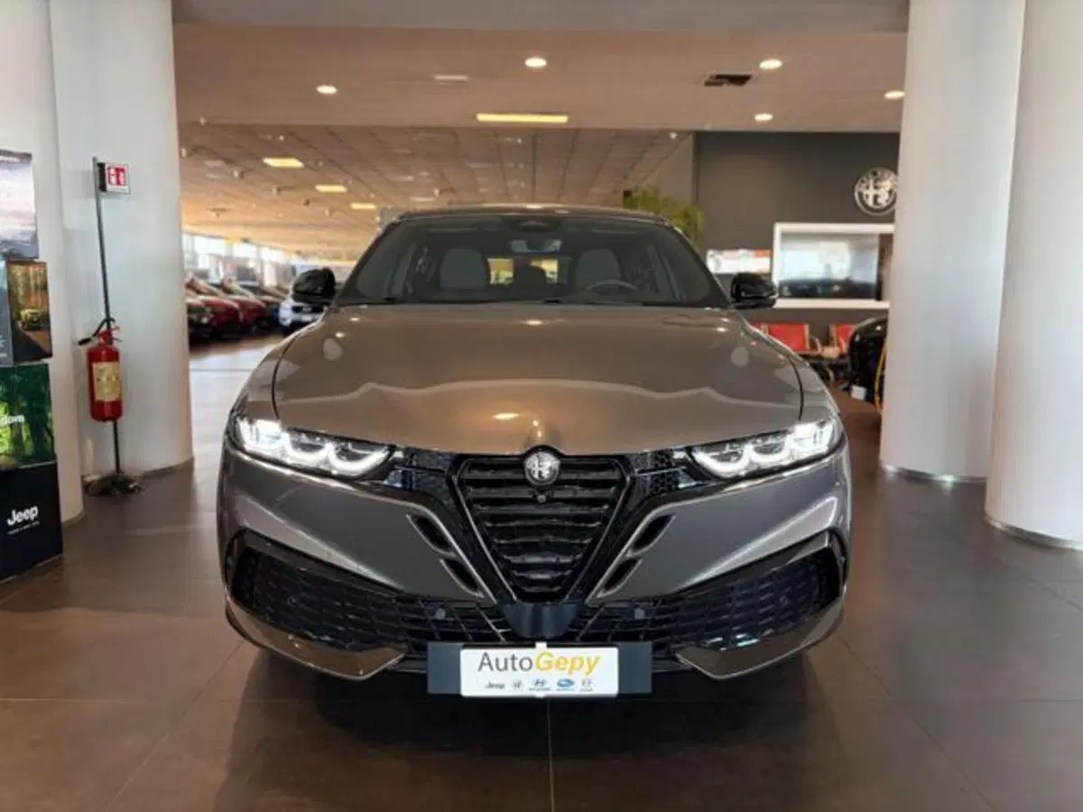 Alfa Romeo Tonale nuova a Modena (4)