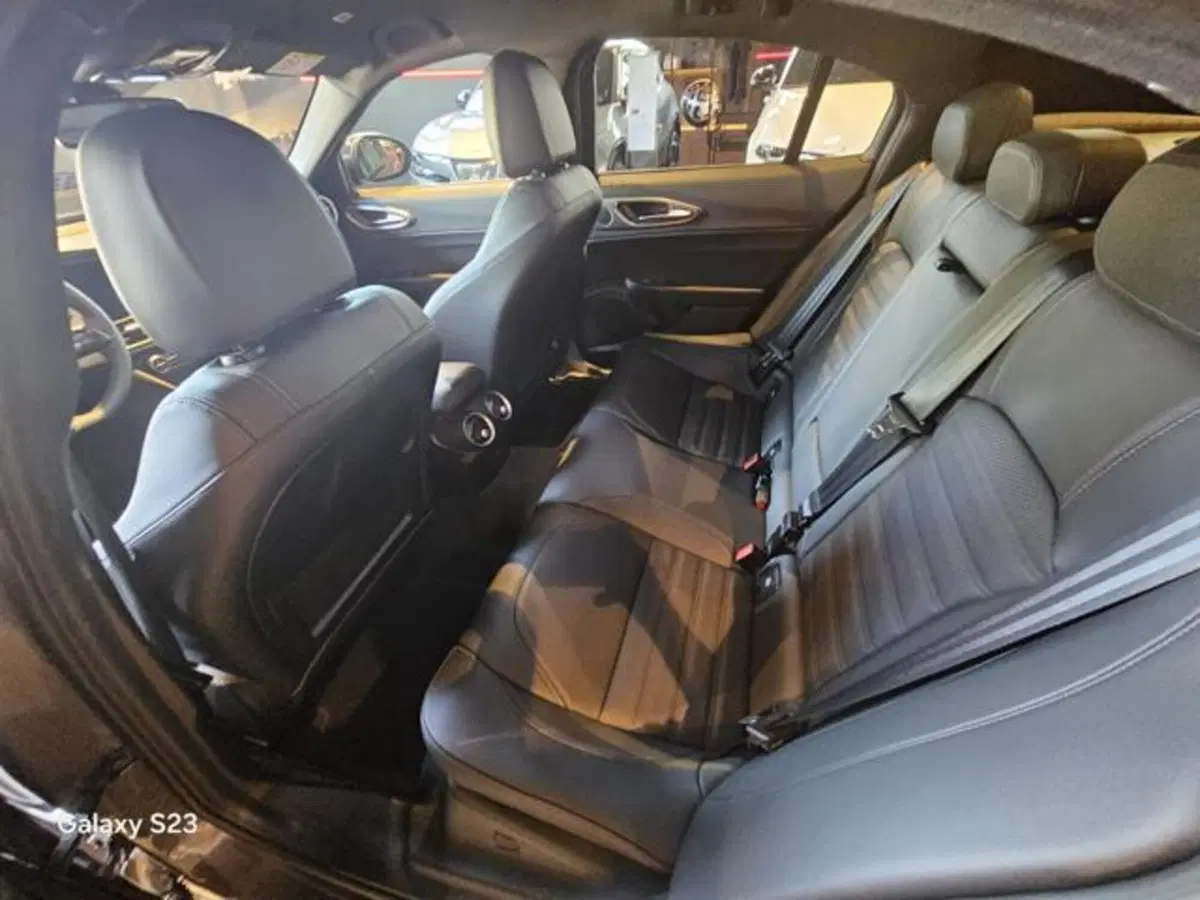 Alfa Romeo Giulia nuova a Modena (12)