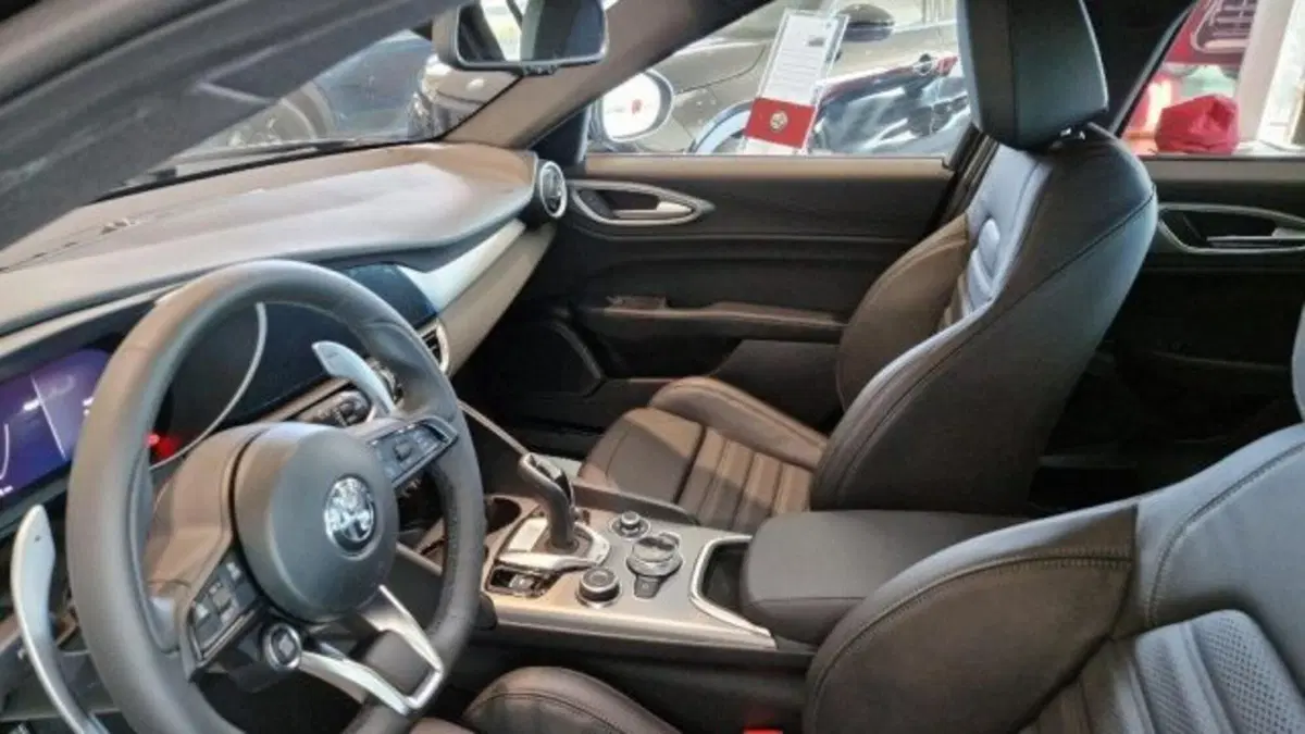 Alfa Romeo Giulia nuova a Modena (4)