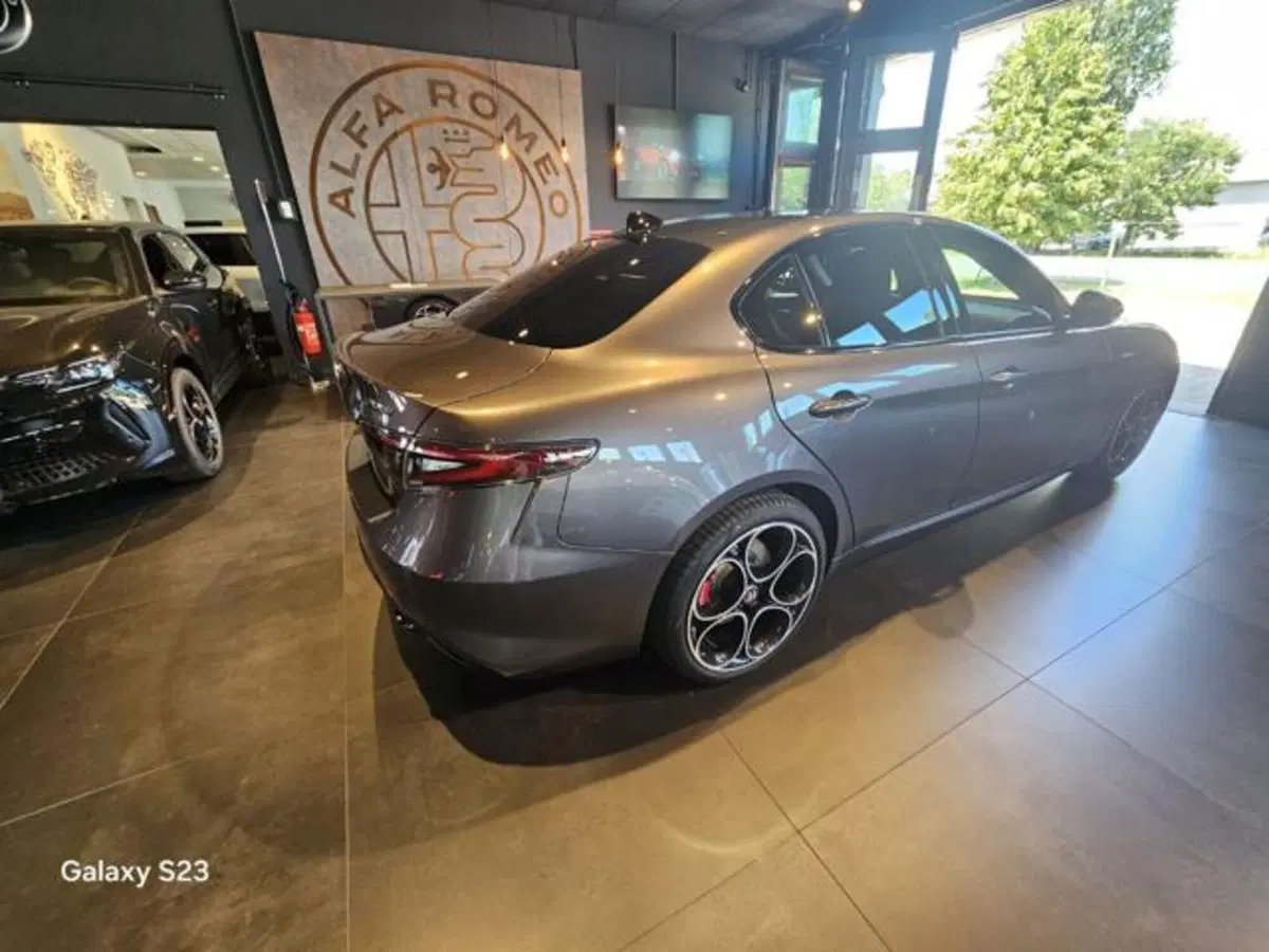 Alfa Romeo Giulia nuova a Modena (8)