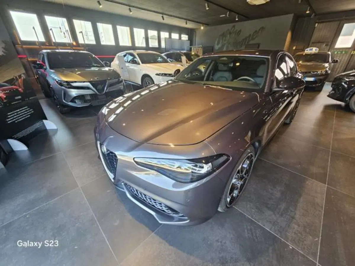 Alfa Romeo Giulia nuova a Modena (9)