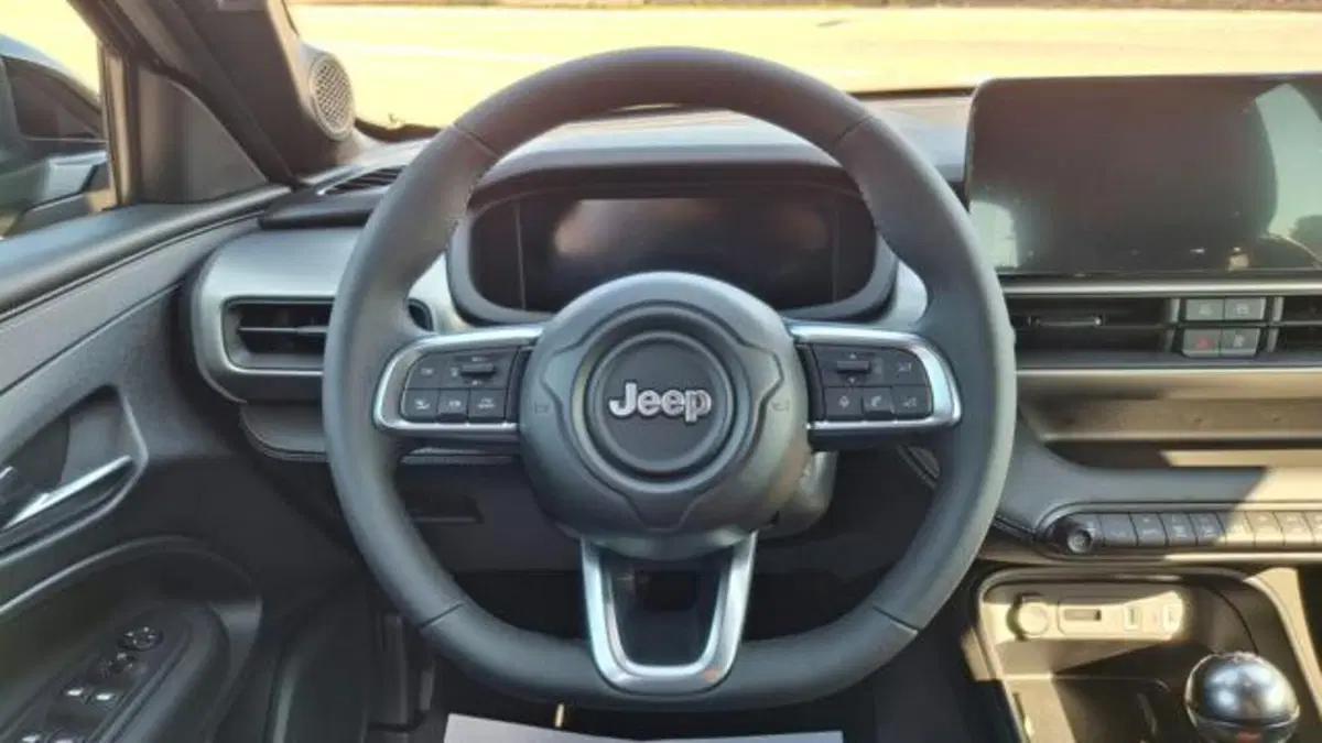 Jeep Avenger nuova a Padova (11)
