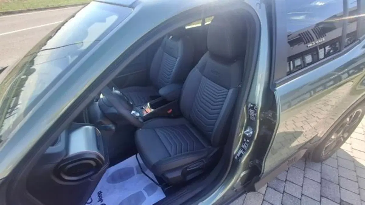 Jeep Avenger nuova a Padova (8)