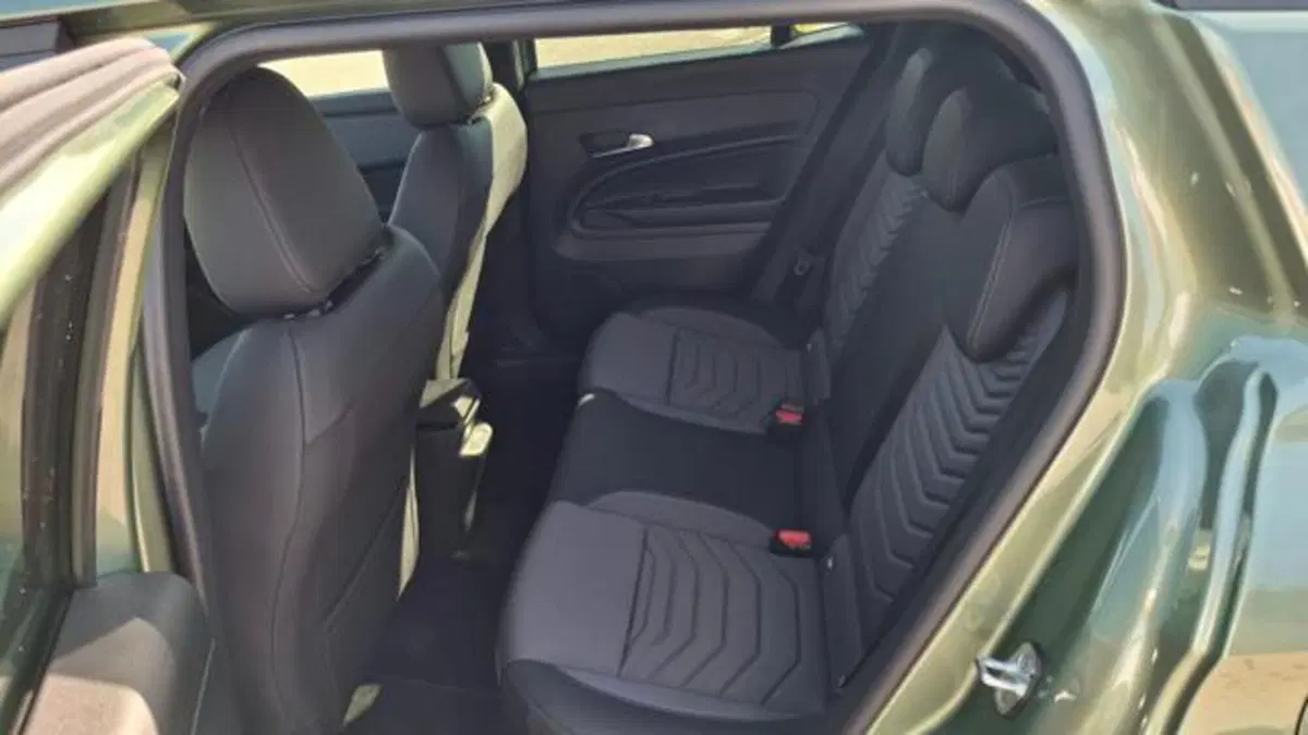 Jeep Avenger nuova a Padova (9)