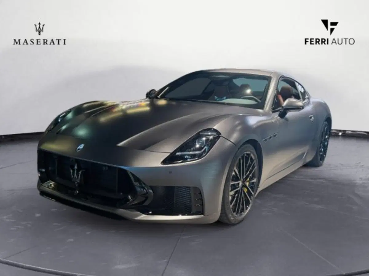 Maserati Granturismo nuova a Udine (2)