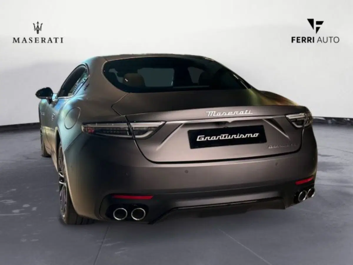 Maserati Granturismo nuova a Udine (6)