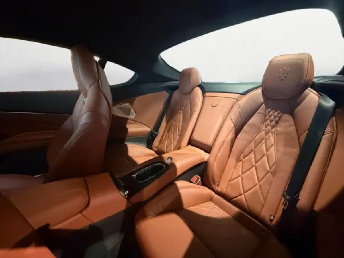 Maserati Granturismo nuova a Udine (9)