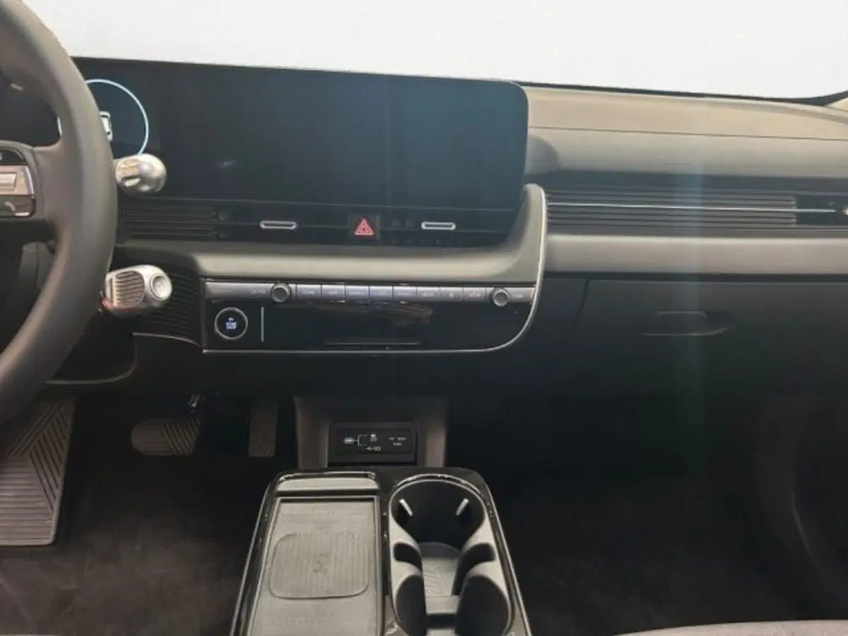 Hyundai Ioniq 5 nuova a Udine (15)