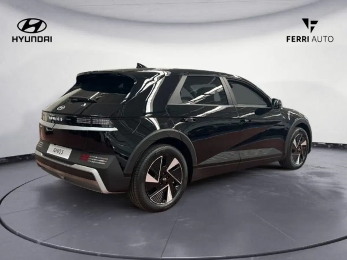 Hyundai Ioniq 5 nuova a Udine (7)