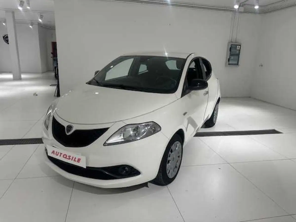 Lancia Ypsilon usata a Treviso