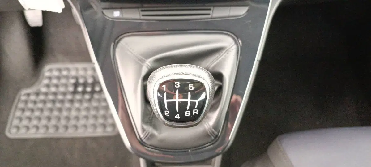 Lancia Ypsilon usata a Treviso (18)