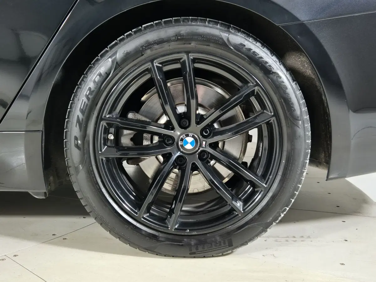 BMW Serie 5 Touring usata a Asti (14)