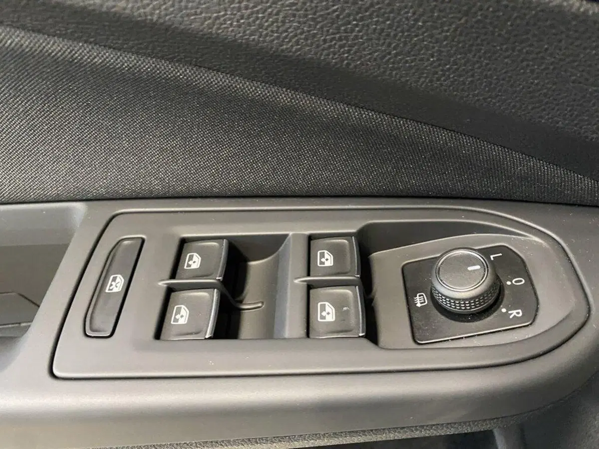 Volkswagen Golf Variant usata a Torino (14)