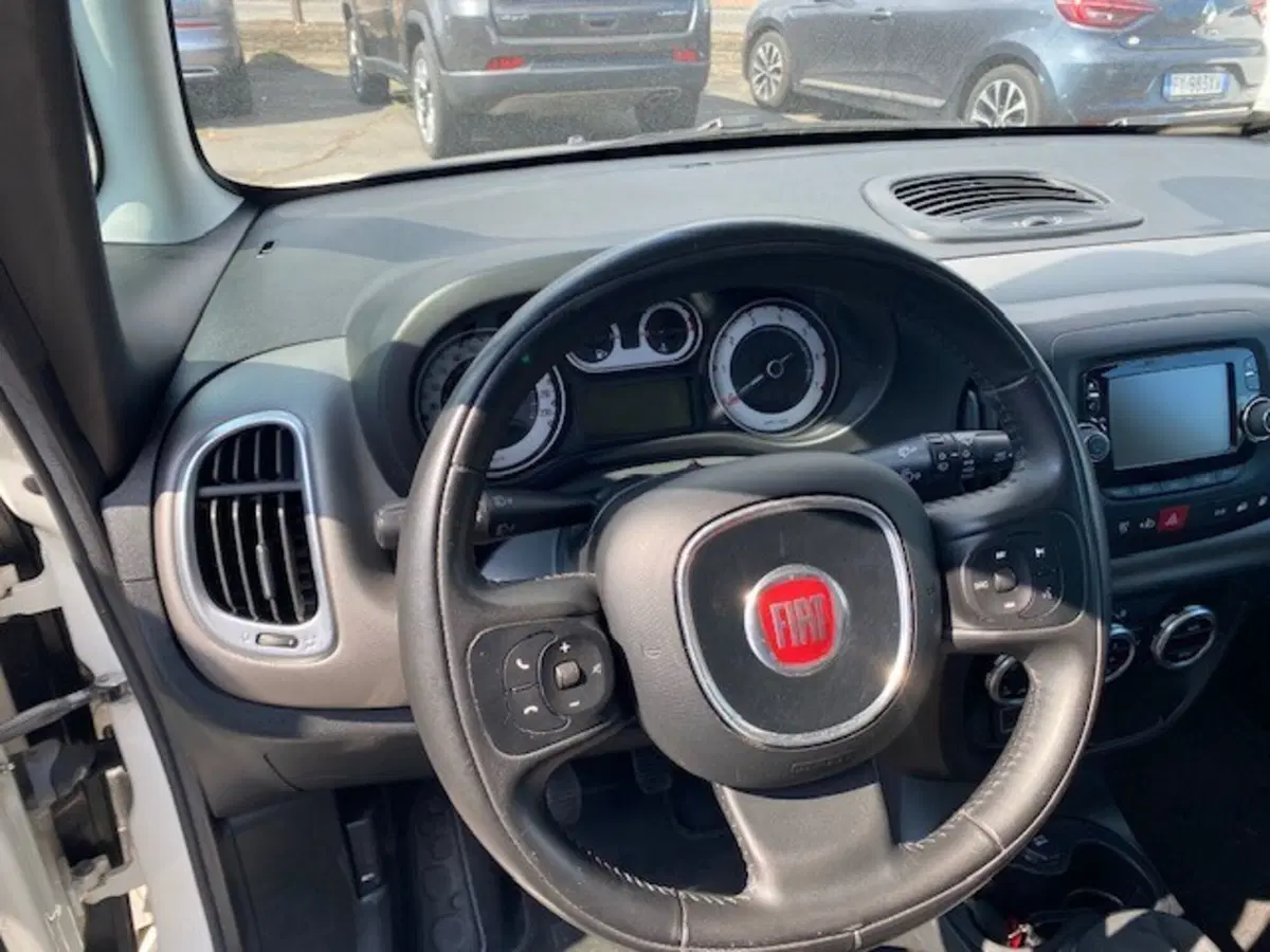 Fiat 500L usata a Catania (10)