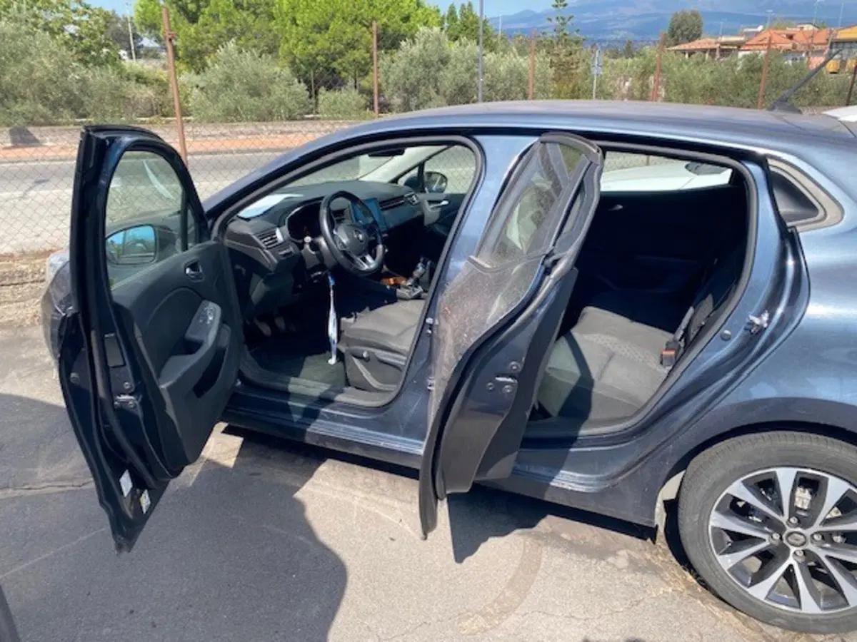 Renault Clio usata a Catania (7)