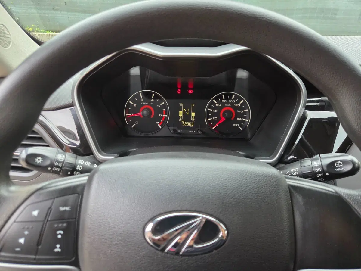 Mahindra KUV100 usata a Torino (11)