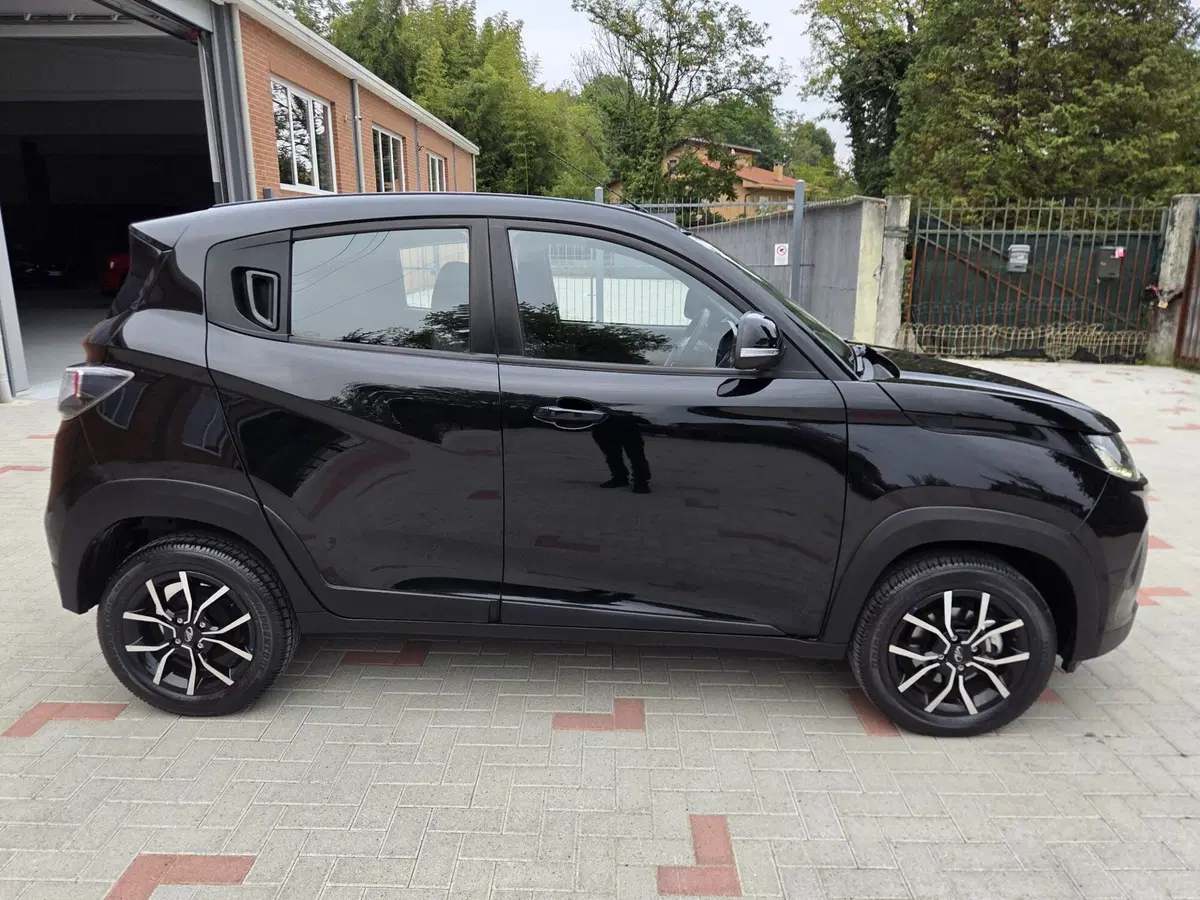 Mahindra KUV100 usata a Torino (14)