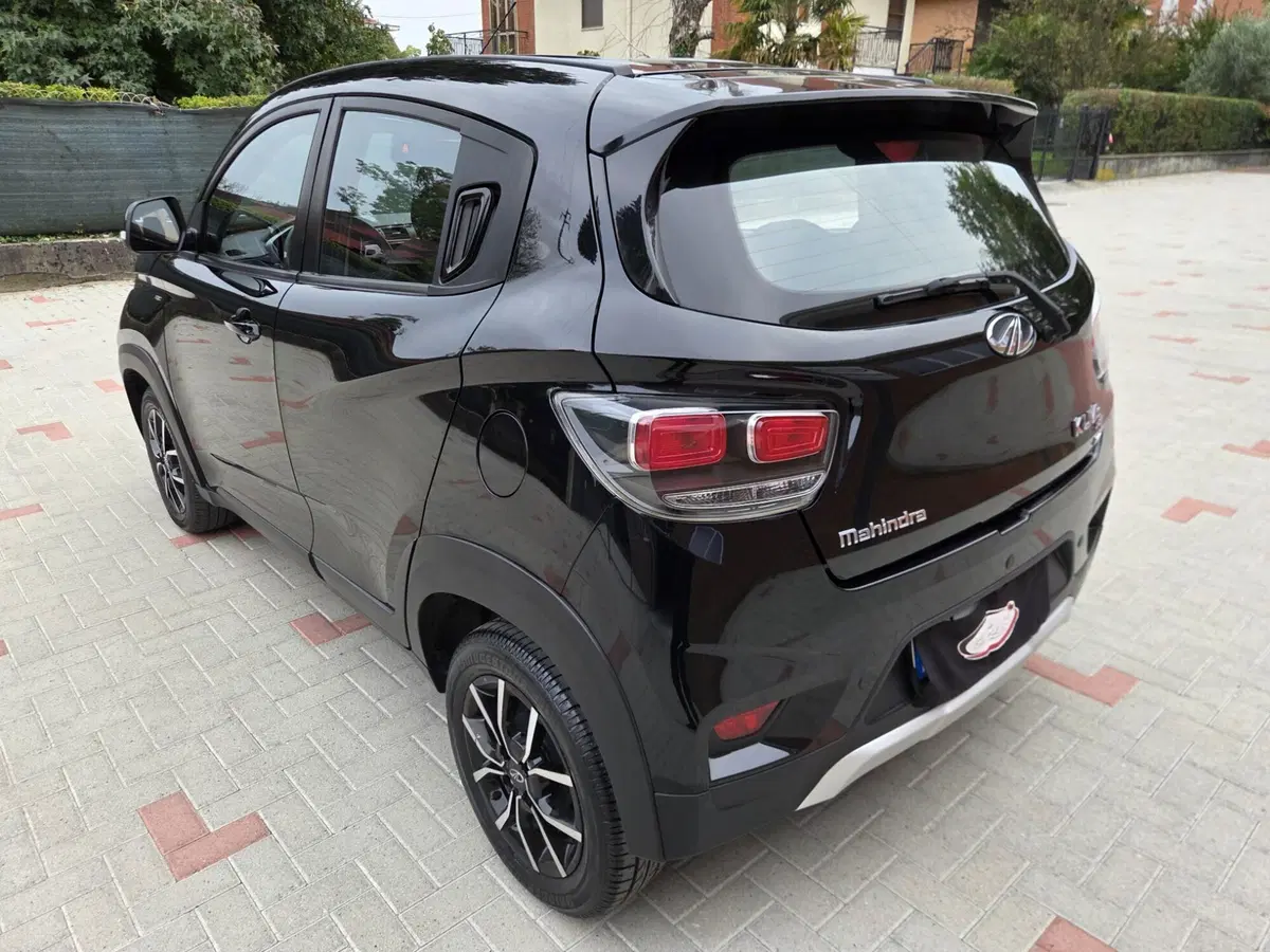 Mahindra KUV100 usata a Torino (4)