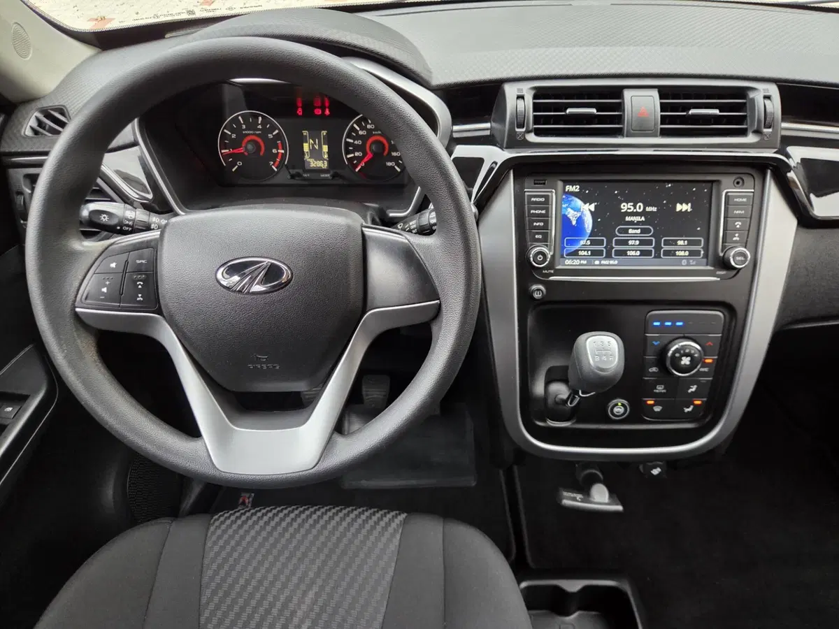 Mahindra KUV100 usata a Torino (8)