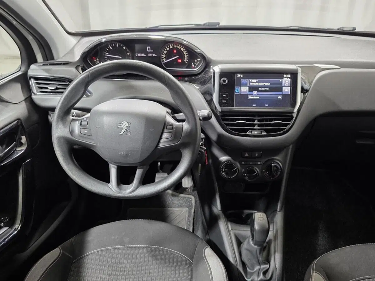 Peugeot 208 usata a Sondrio (14)