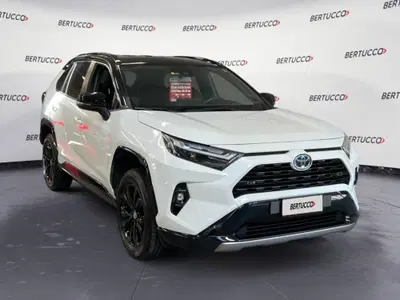 Toyota Rav4 HV (218CV) E-CVT 2WD Style del 2022 usata a Verona