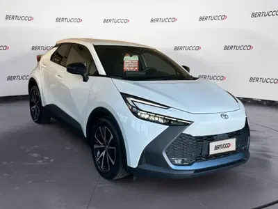Toyota Toyota C-HR 1.8 hv Lounge fwd e-cvt del 2024 usata a Verona