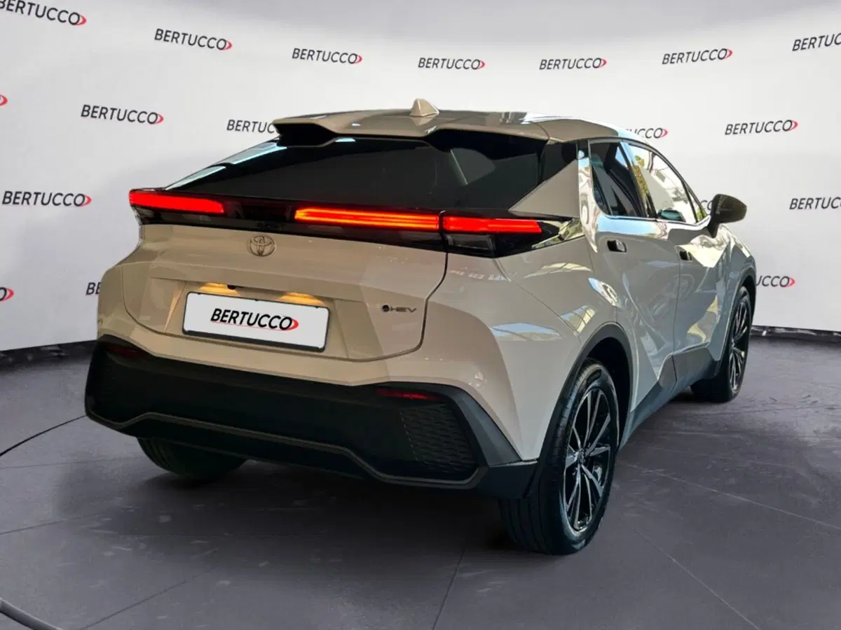 Toyota Toyota C-HR usata a Verona (4)
