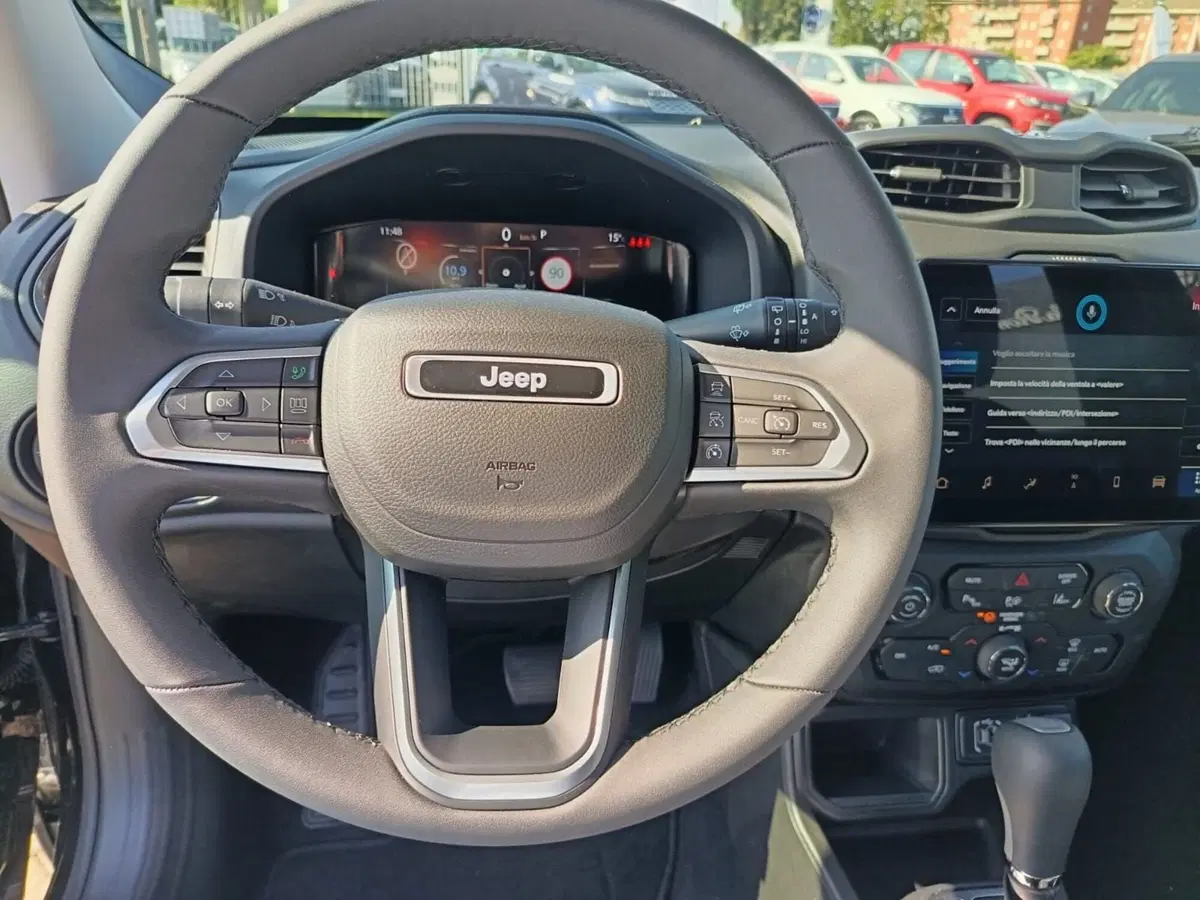 Jeep Renegade nuova a Alessandria (17)