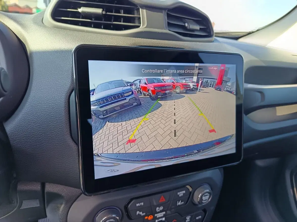 Jeep Renegade nuova a Alessandria (18)