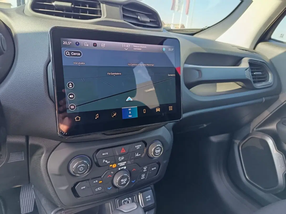 Jeep Renegade nuova a Alessandria (19)