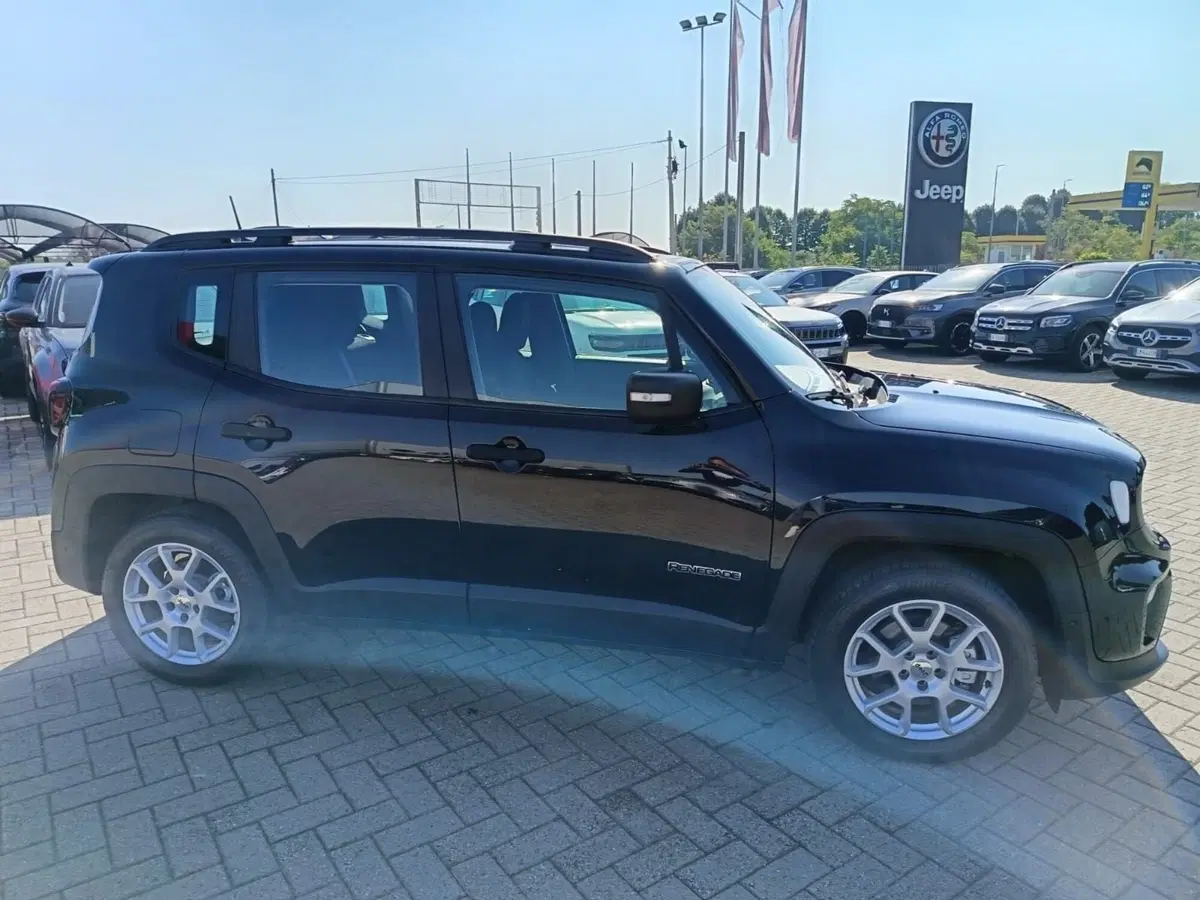 Jeep Renegade nuova a Alessandria (5)