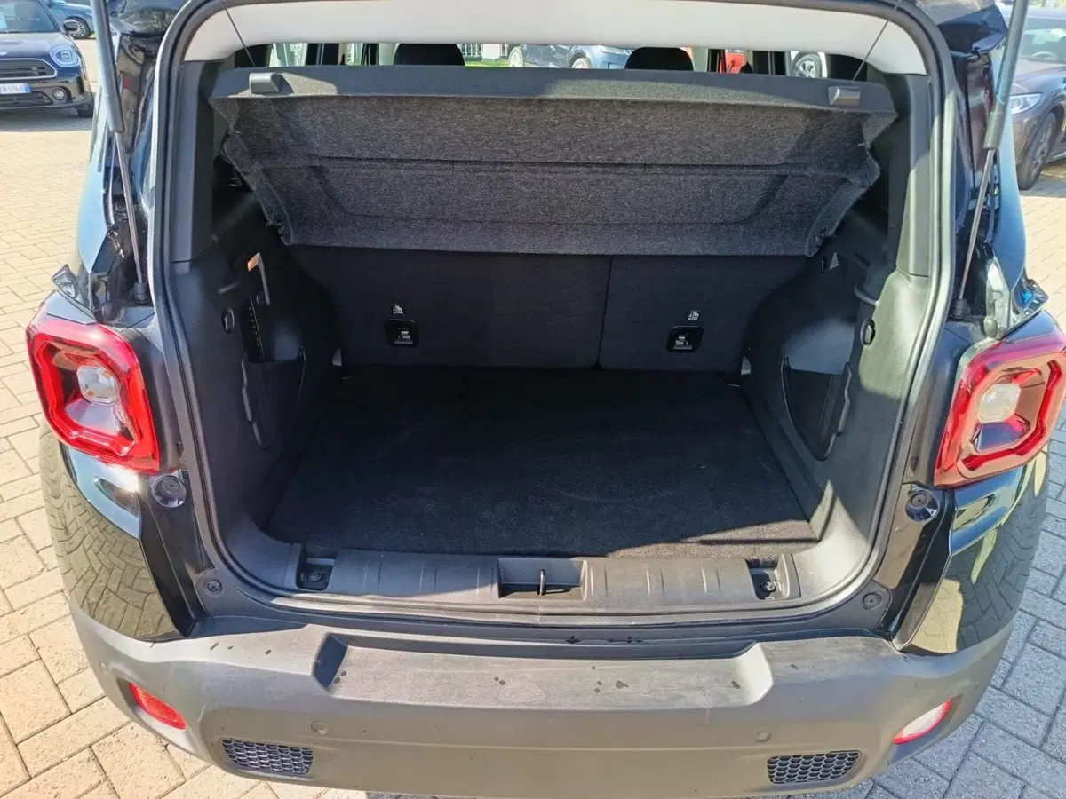 Jeep Renegade nuova a Alessandria (7)