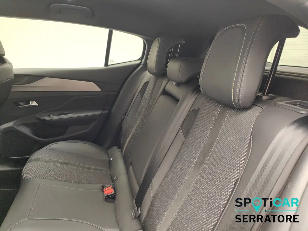 Peugeot 408 usata a Como (13)