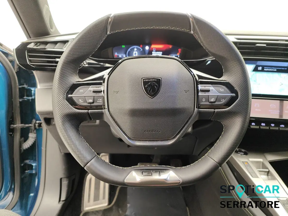Peugeot 408 usata a Como (17)
