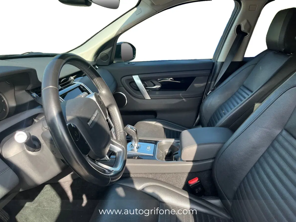 Land Rover Discovery Sport usata a Modena (9)