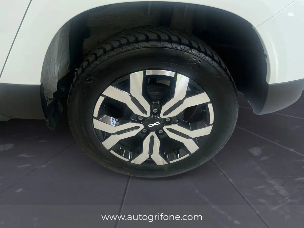 Dacia Duster usata a Modena (14)