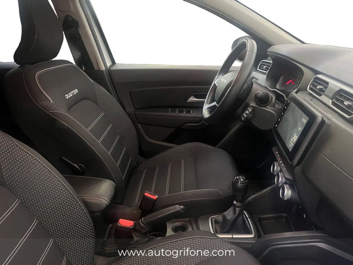 Dacia Duster usata a Modena (15)