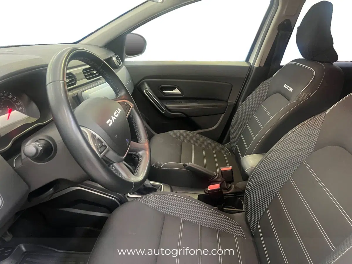 Dacia Duster usata a Modena (9)