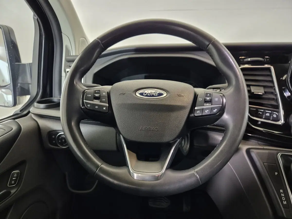 Ford Tourneo Custom usata a Torino (10)