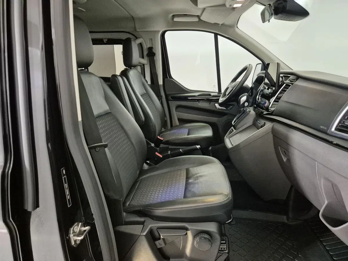 Ford Tourneo Custom usata a Torino (11)