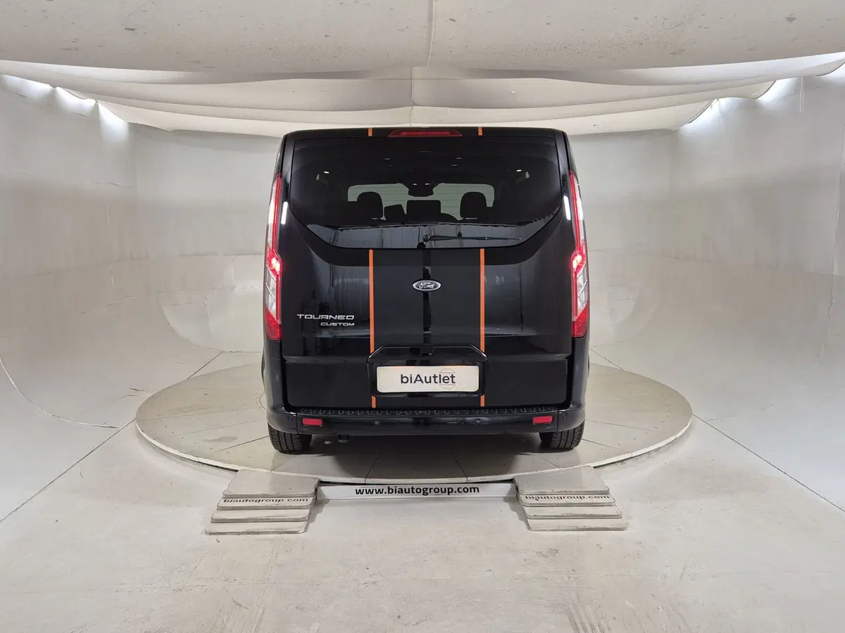 Ford Tourneo Custom usata a Torino (3)